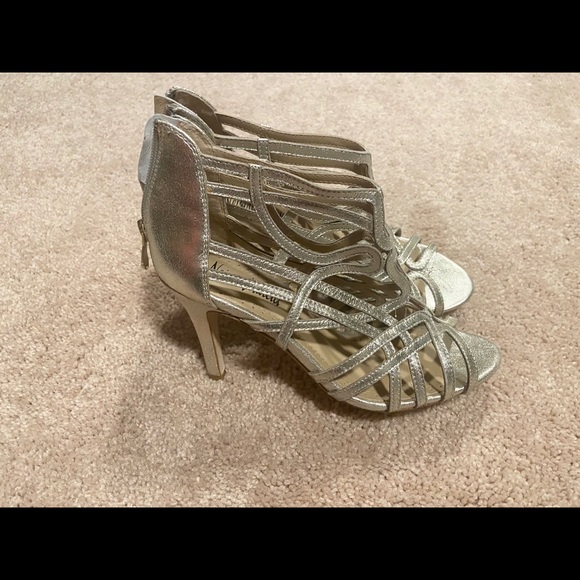 Neiman Marcus Gold Heels - Picture 2 of 3